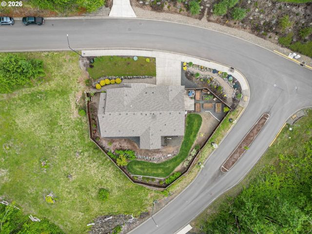 962 S 66TH Pl, Springfield, OR 97478