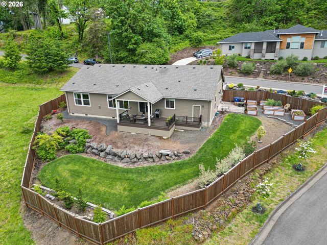 962 S 66TH Pl, Springfield, OR 97478