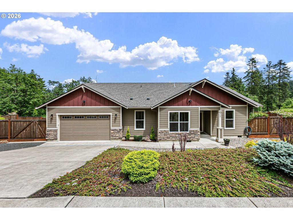 962 S 66TH Pl, Springfield, OR 97478