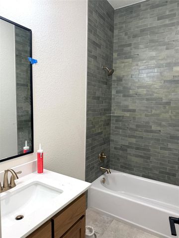 1614 Hunt DR, Salado, TX 76571