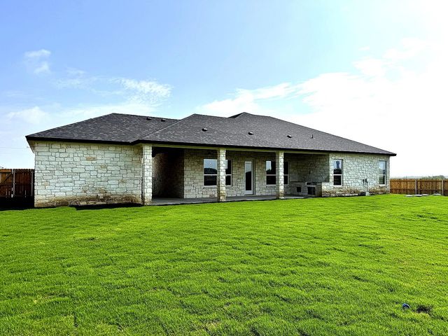 1614 Hunt DR, Salado, TX 76571