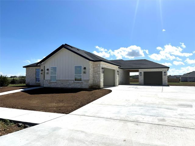 1614 Hunt DR, Salado, TX 76571