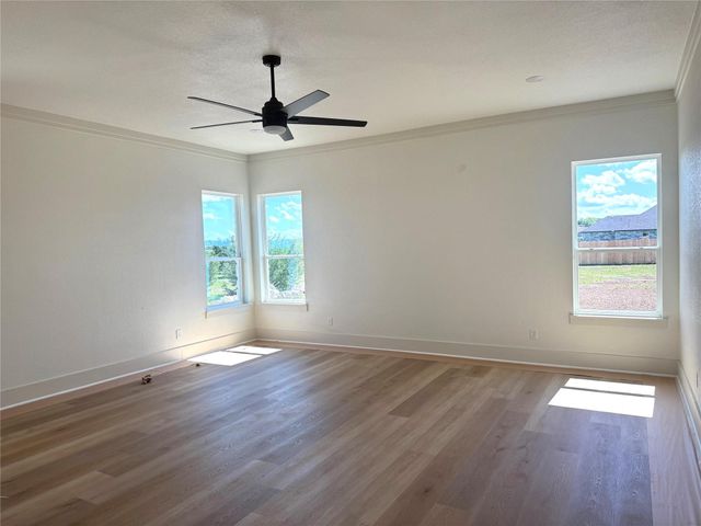 1614 Hunt DR, Salado, TX 76571