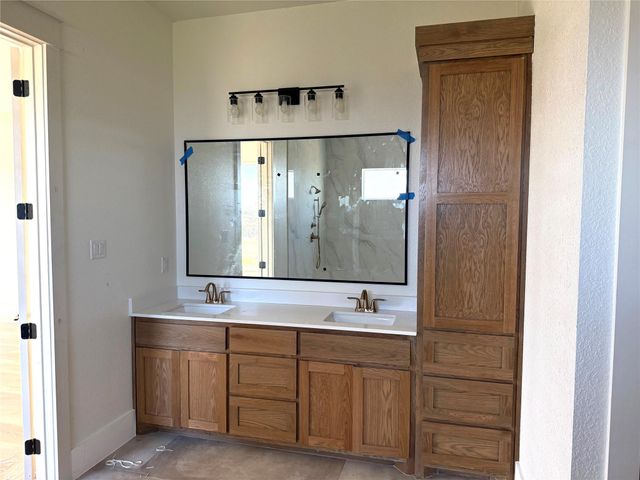 1614 Hunt DR, Salado, TX 76571