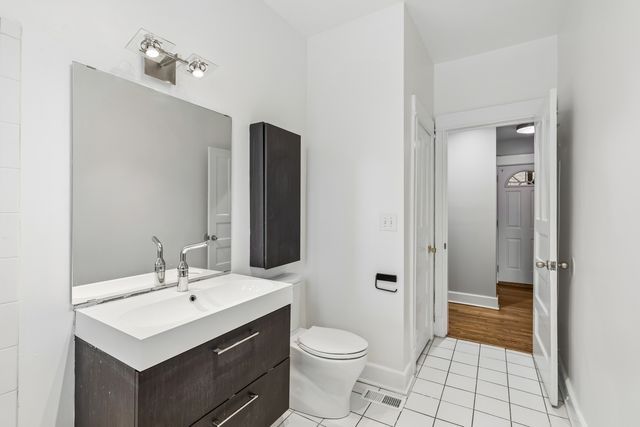 3801 N WILTON Avenue 1, Chicago, IL 60613