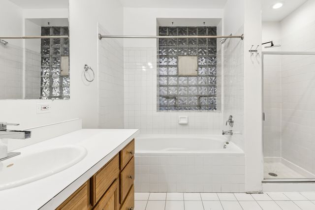 3801 N WILTON Avenue 1, Chicago, IL 60613