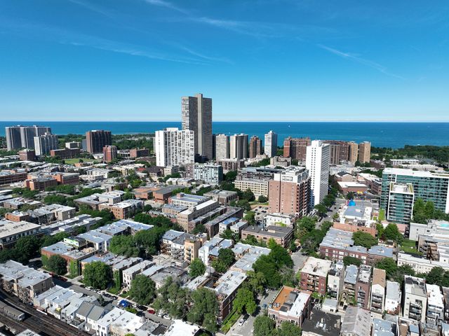 3801 N WILTON Avenue 1, Chicago, IL 60613