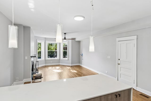 3801 N WILTON Avenue 1, Chicago, IL 60613