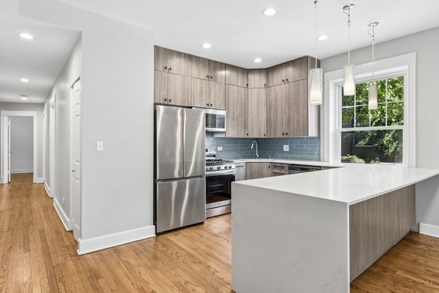 3801 N WILTON Avenue 1, Chicago, IL 60613