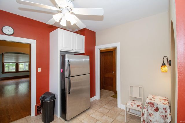 950 S Villa Drive, Evansville, IN 47714