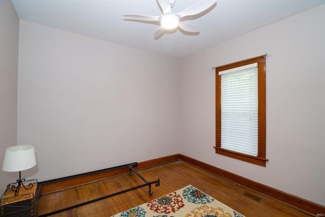 950 S Villa Drive, Evansville, IN 47714
