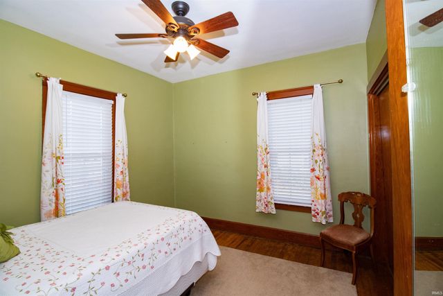 950 S Villa Drive, Evansville, IN 47714