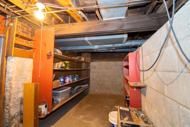 950 S Villa Drive, Evansville, IN 47714