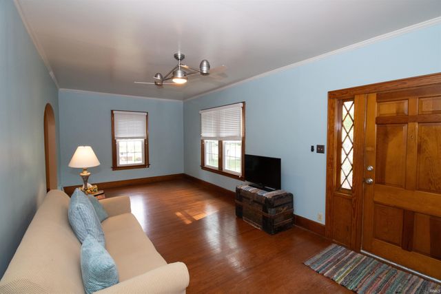 950 S Villa Drive, Evansville, IN 47714