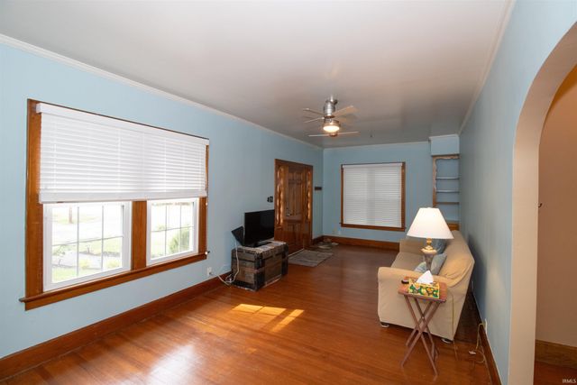 950 S Villa Drive, Evansville, IN 47714