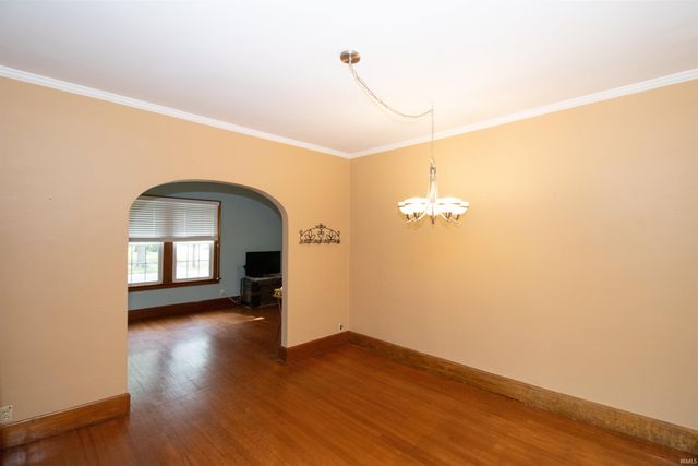 950 S Villa Drive, Evansville, IN 47714