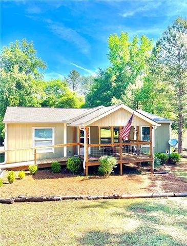 1090 River Woods Drive, Madison, GA 30650