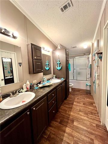 1090 River Woods Drive, Madison, GA 30650