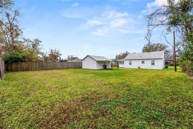 306 Coffee Street, Dequincy, LA 70633