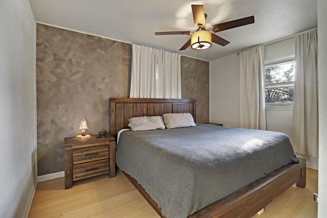 5530 Old Oak LANE, Racine, WI 53402