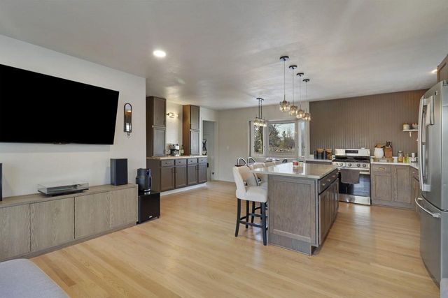 5530 Old Oak LANE, Racine, WI 53402