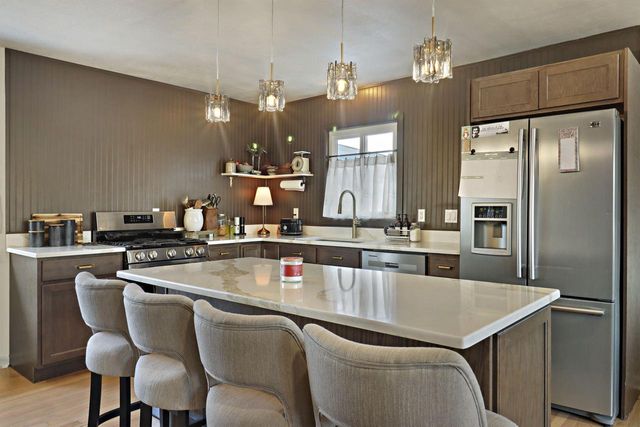 5530 Old Oak LANE, Racine, WI 53402