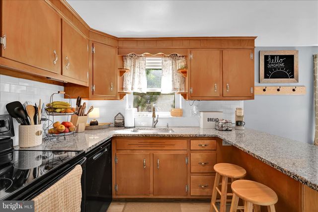 3523 LANTANA AVE, Reading, PA 19605