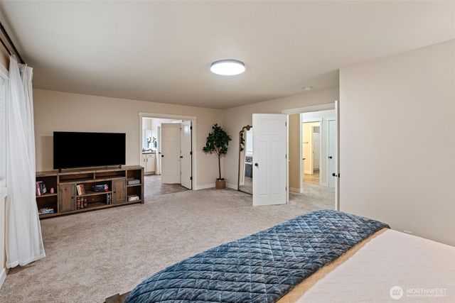 901 SW Norpoint Court, Port Orchard, WA 98367