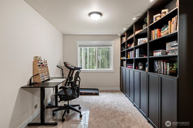 901 SW Norpoint Court, Port Orchard, WA 98367