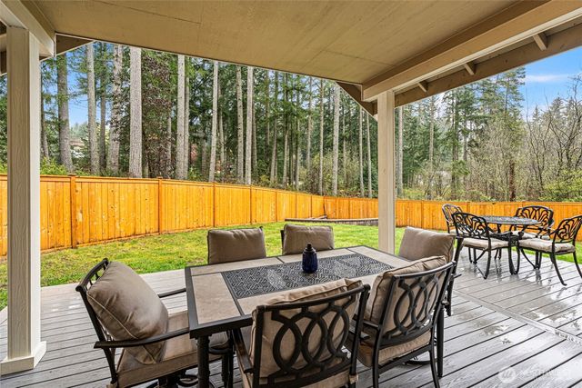 901 SW Norpoint Court, Port Orchard, WA 98367