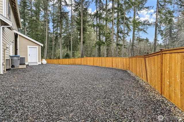 901 SW Norpoint Court, Port Orchard, WA 98367