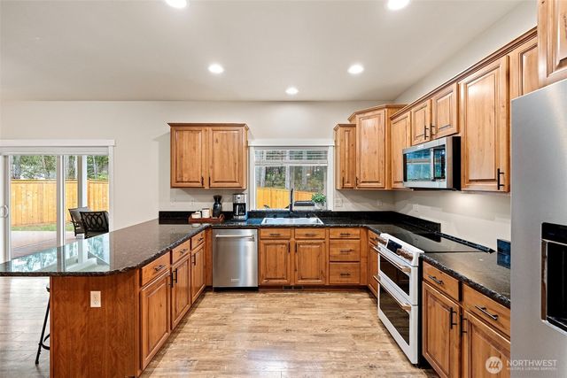 901 SW Norpoint Court, Port Orchard, WA 98367