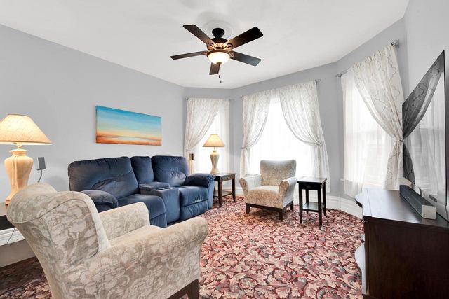 116 Washington AVENUE, Waukesha, WI 53188