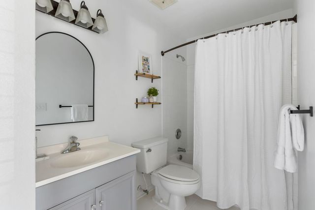 1481 Center Street 1602, Mount Pleasant, SC 29464