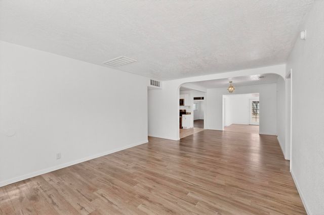 8715 Claremont Avenue NE, Albuquerque, NM 87112