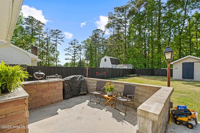 2724 Northwoods Drive, Jacksonville, NC 28540