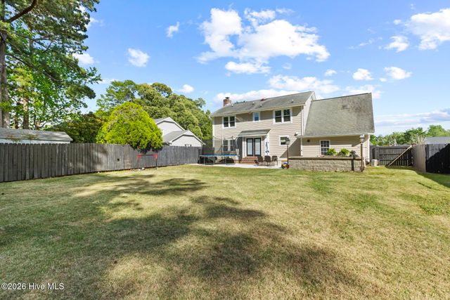 2724 Northwoods Drive, Jacksonville, NC 28540