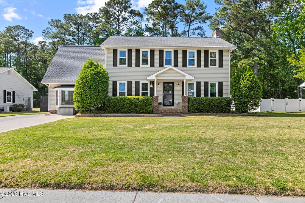 2724 Northwoods Drive, Jacksonville, NC 28540