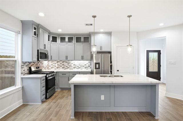 2125 Paul Quinn Street, Houston, TX 77091