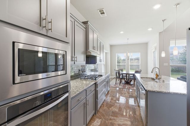 7452 Reverchon Drive, Irving, TX 75063