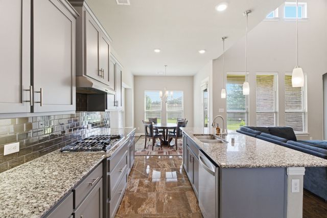 7452 Reverchon Drive, Irving, TX 75063