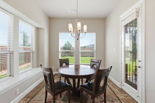 7452 Reverchon Drive, Irving, TX 75063