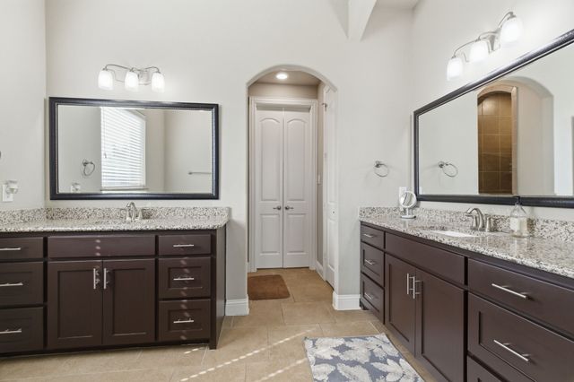 7452 Reverchon Drive, Irving, TX 75063