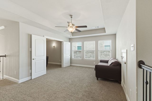 7452 Reverchon Drive, Irving, TX 75063