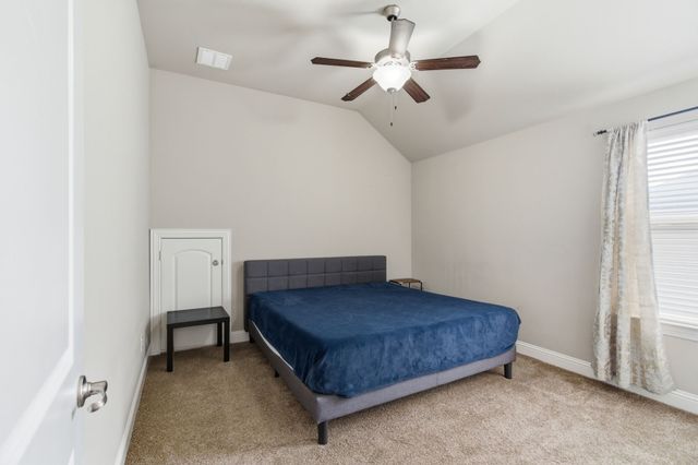 7452 Reverchon Drive, Irving, TX 75063