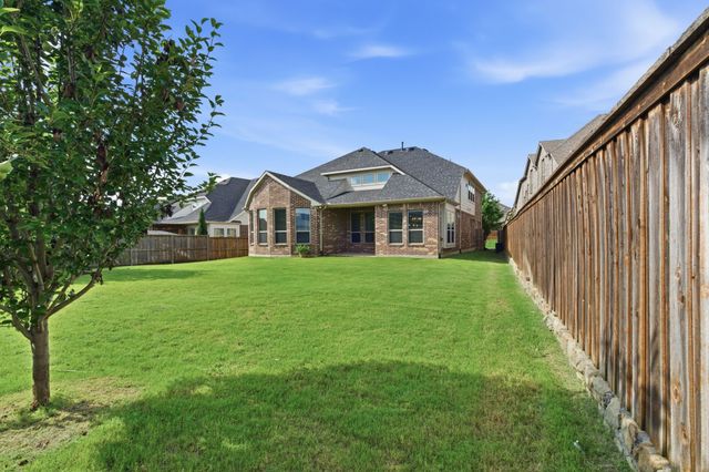 7452 Reverchon Drive, Irving, TX 75063