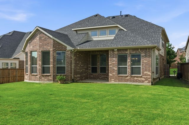 7452 Reverchon Drive, Irving, TX 75063