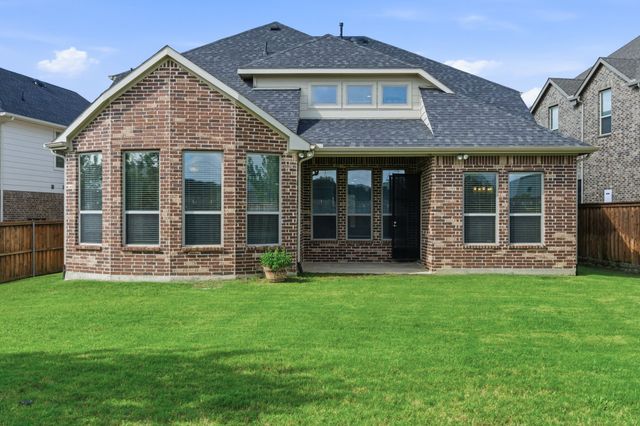 7452 Reverchon Drive, Irving, TX 75063