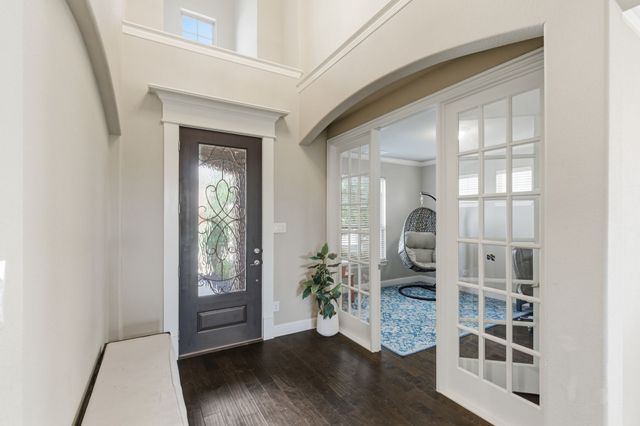 7452 Reverchon Drive, Irving, TX 75063