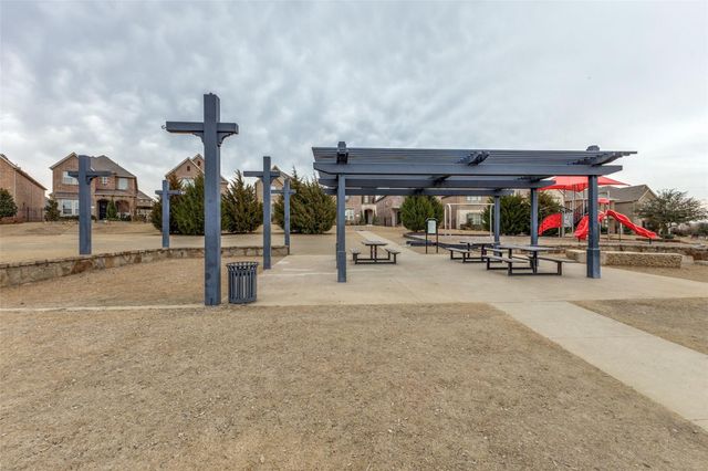 7452 Reverchon Drive, Irving, TX 75063